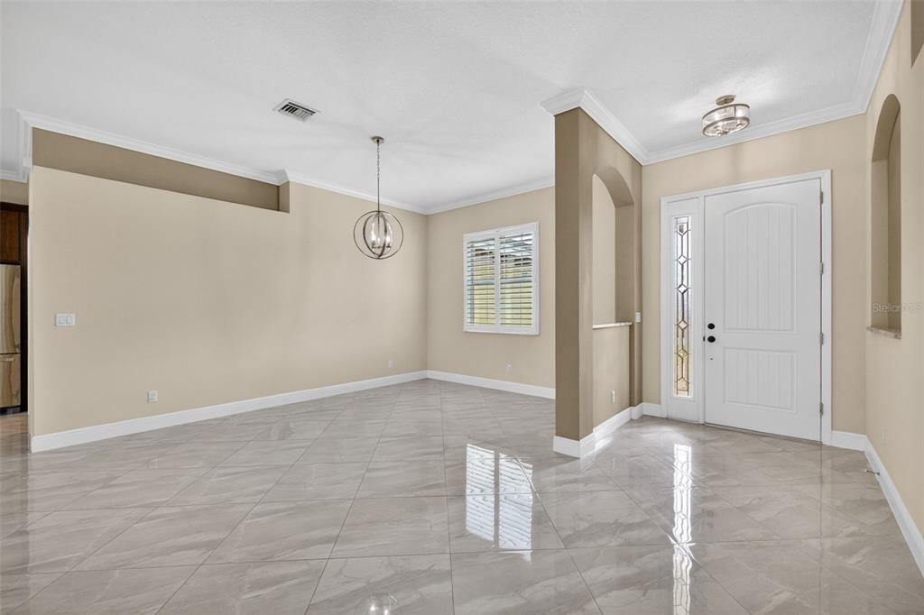 For Sale: $450,000 (3 beds, 2 baths, 1888 Square Feet)