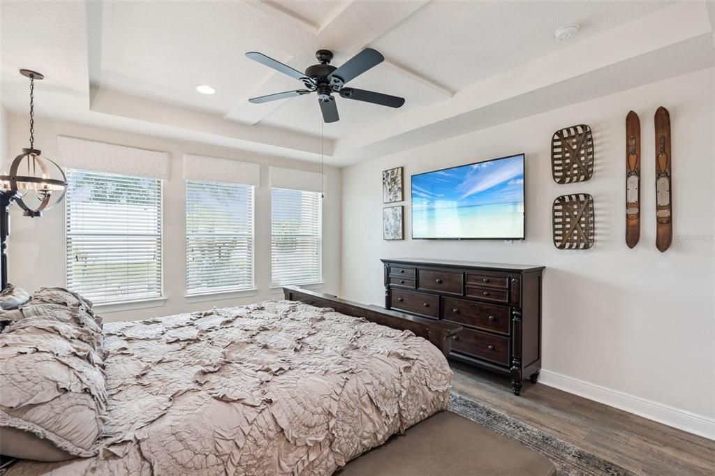 For Sale: $473,000 (3 beds, 2 baths, 1941 Square Feet)