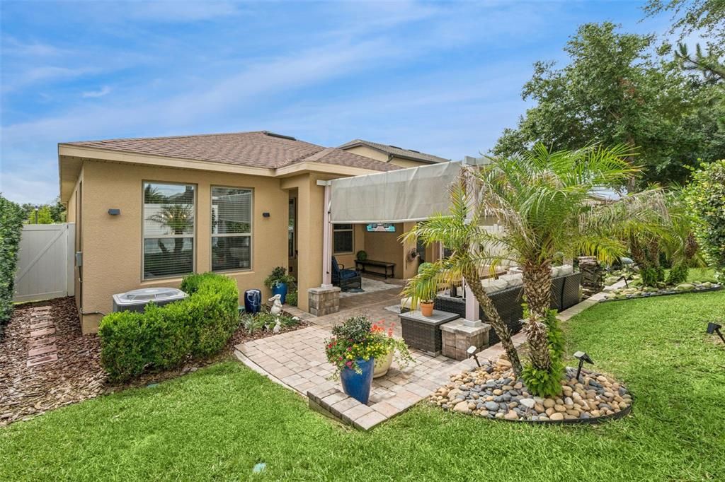 For Sale: $473,000 (3 beds, 2 baths, 1941 Square Feet)