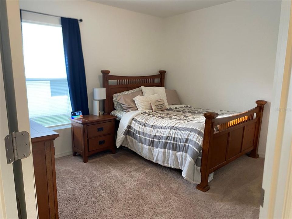 For Rent: $2,300 (4 beds, 2 baths, 1811 Square Feet)