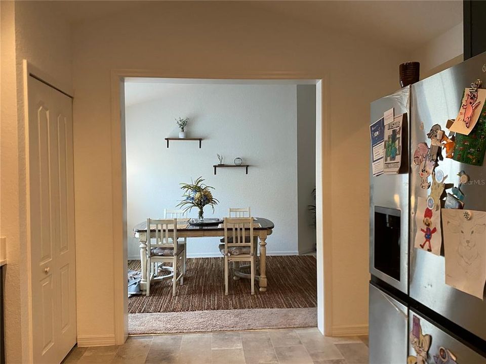 For Rent: $2,300 (4 beds, 2 baths, 1811 Square Feet)