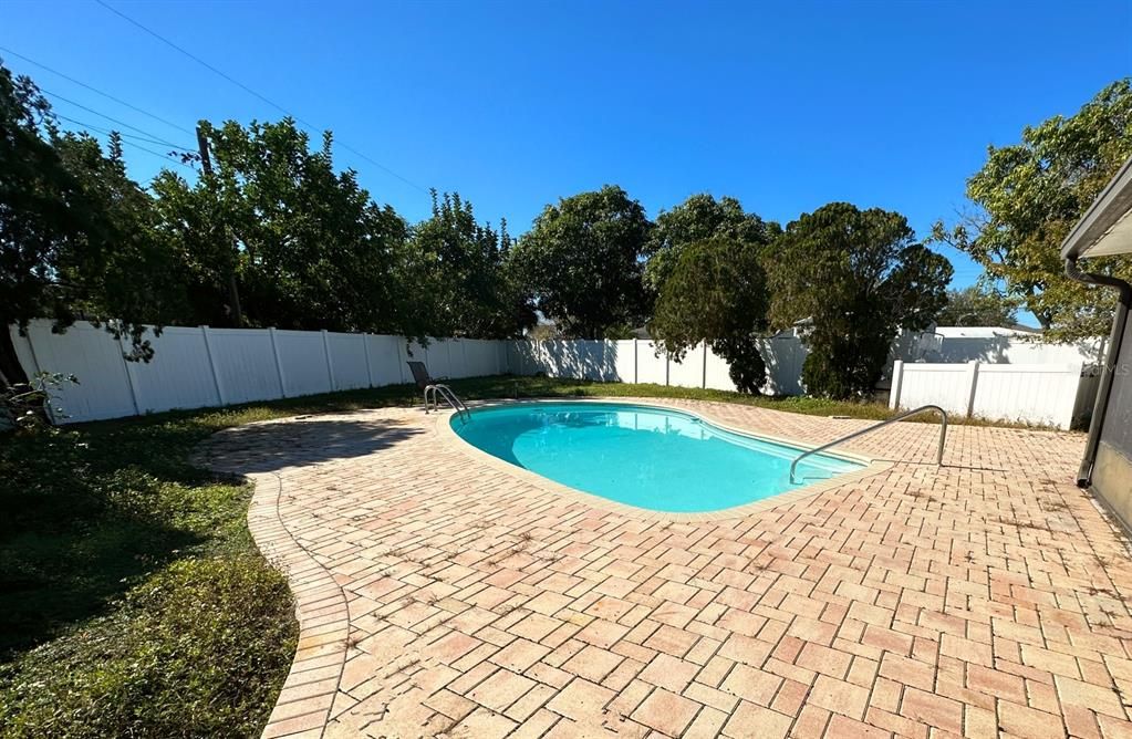 For Rent: $3,300 (3 beds, 2 baths, 1782 Square Feet)
