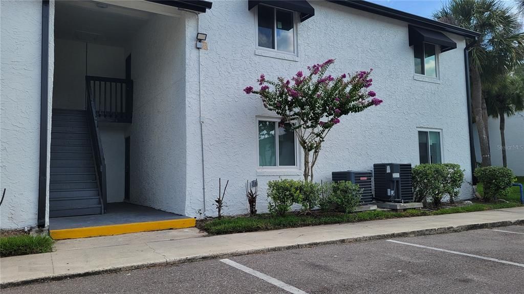 For Rent: $2,095 (3 beds, 2 baths, 1426 Square Feet)