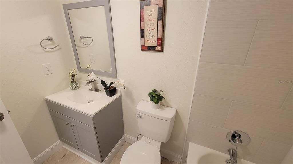 For Rent: $2,095 (3 beds, 2 baths, 1426 Square Feet)