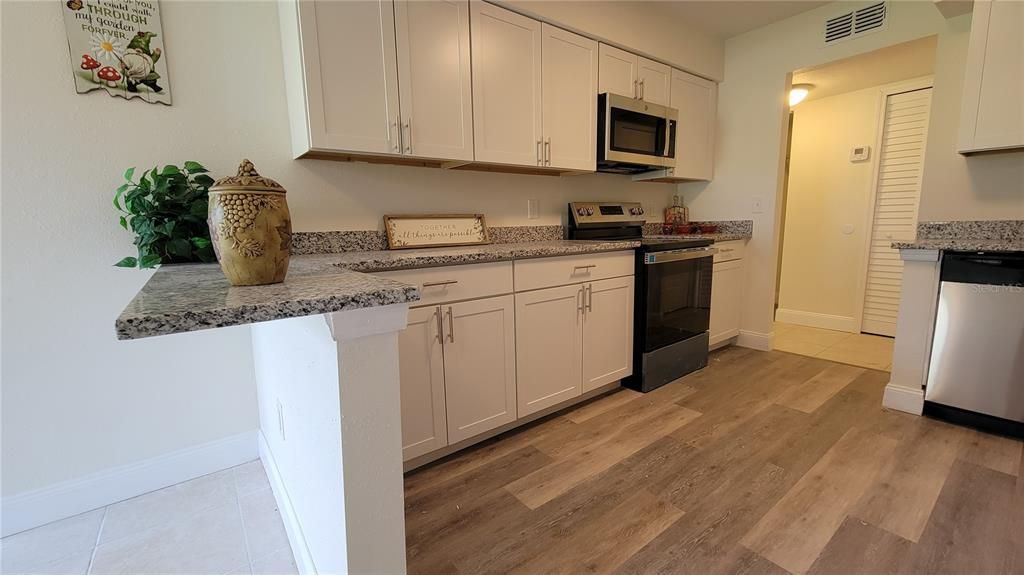 For Rent: $2,095 (3 beds, 2 baths, 1426 Square Feet)