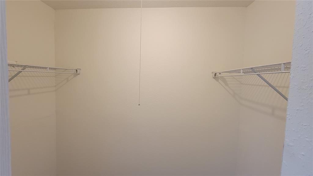 For Rent: $2,095 (3 beds, 2 baths, 1426 Square Feet)