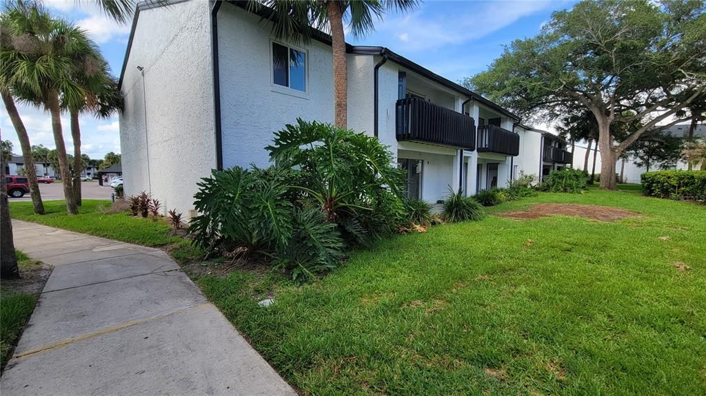 For Rent: $2,095 (3 beds, 2 baths, 1426 Square Feet)