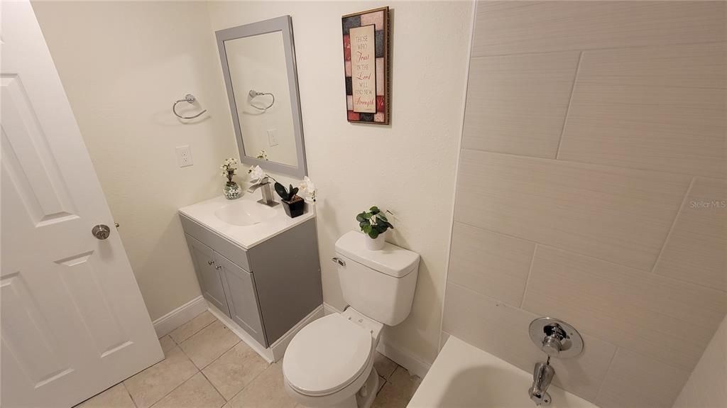 For Rent: $2,095 (3 beds, 2 baths, 1426 Square Feet)