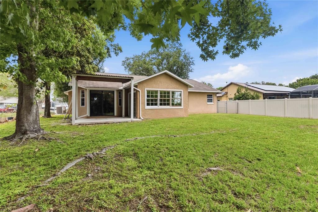 En Venta: $348,000 (3 camas, 2 baños, 1408 Pies cuadrados)