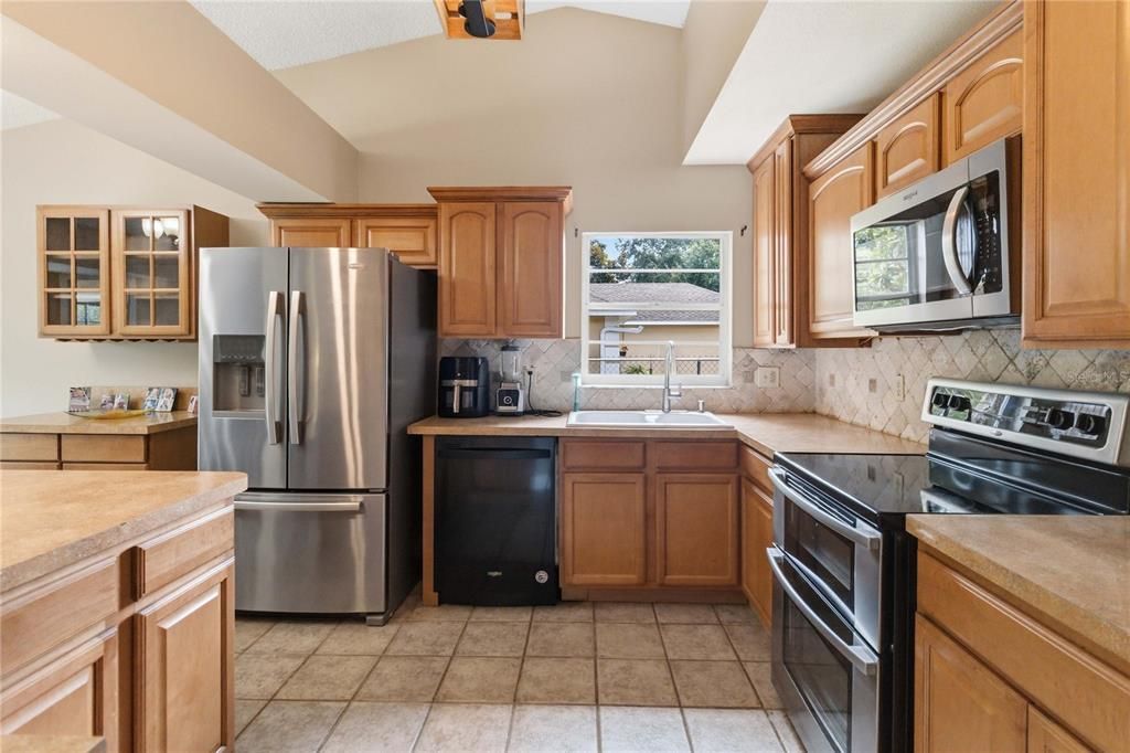 En Venta: $348,000 (3 camas, 2 baños, 1408 Pies cuadrados)