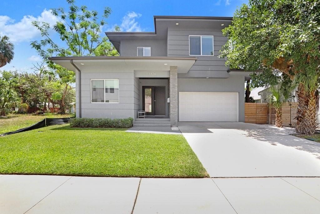 For Rent: $6,995 (4 beds, 3 baths, 2328 Square Feet)