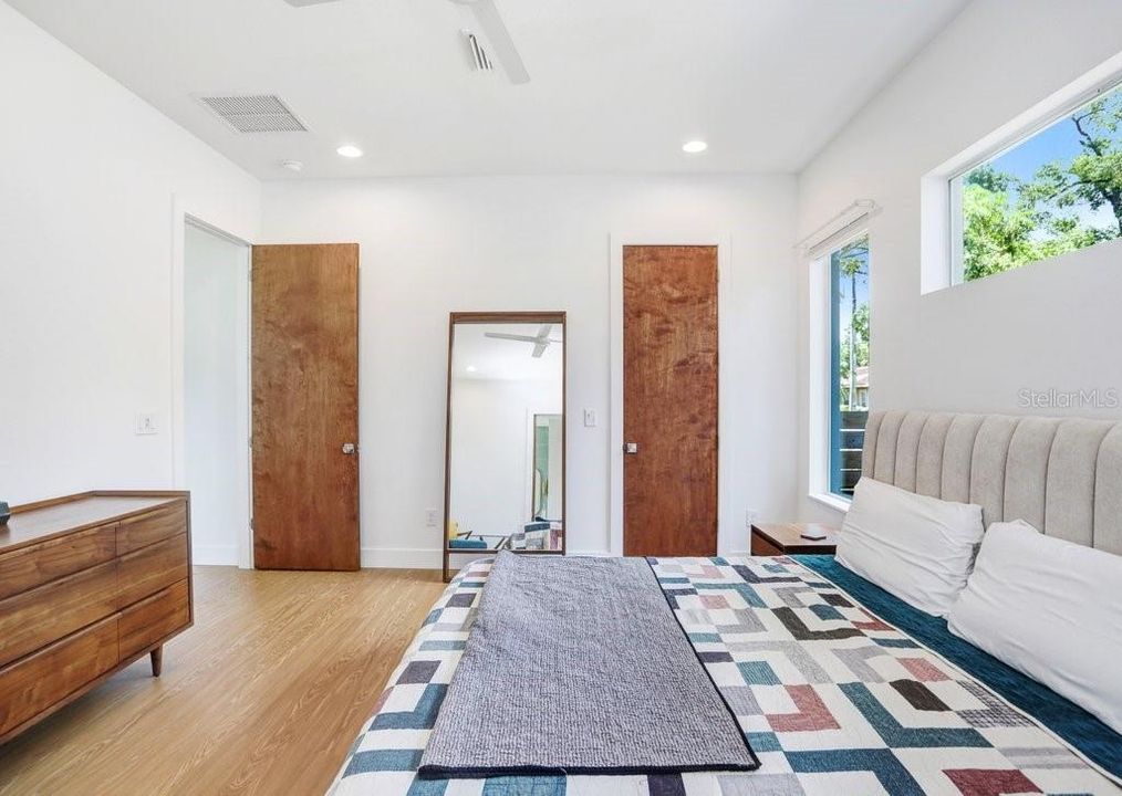 For Rent: $6,995 (4 beds, 3 baths, 2328 Square Feet)