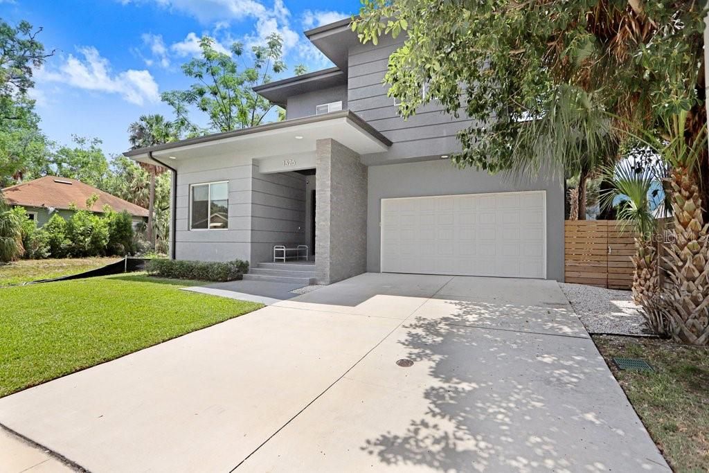 For Rent: $6,995 (4 beds, 3 baths, 2328 Square Feet)