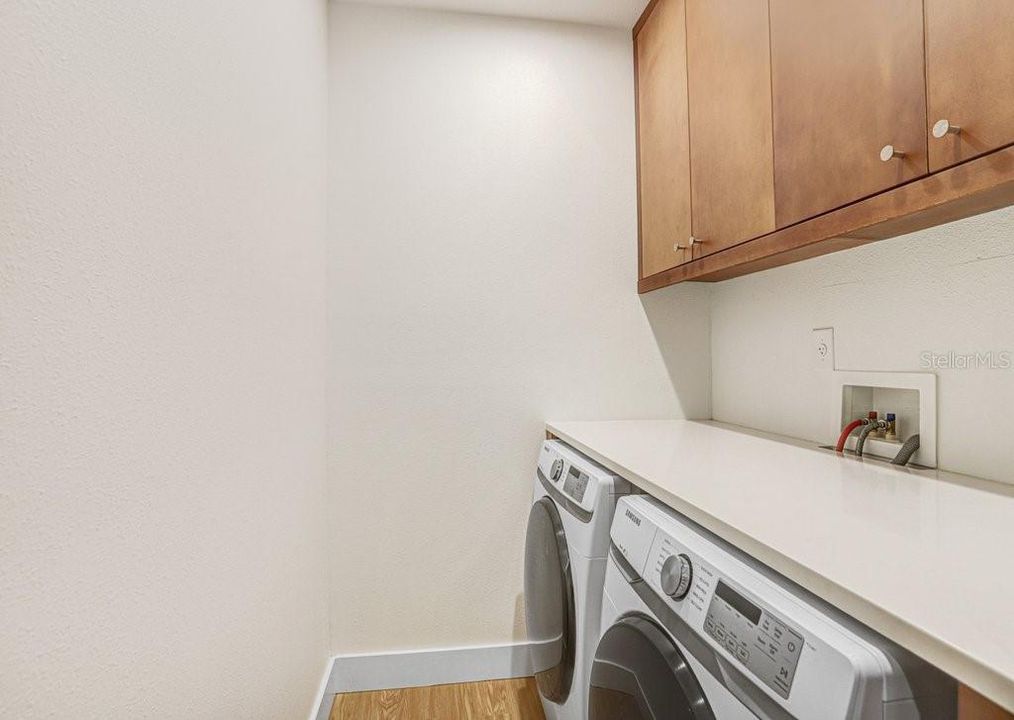 For Rent: $6,995 (4 beds, 3 baths, 2328 Square Feet)