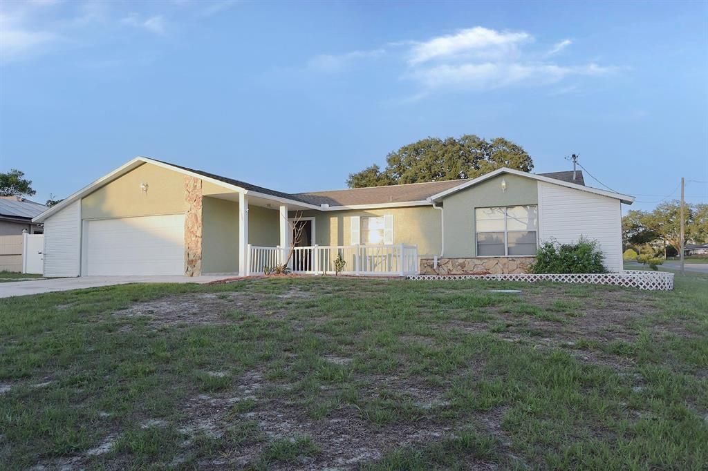 En Venta: $299,900 (3 camas, 2 baños, 1483 Pies cuadrados)