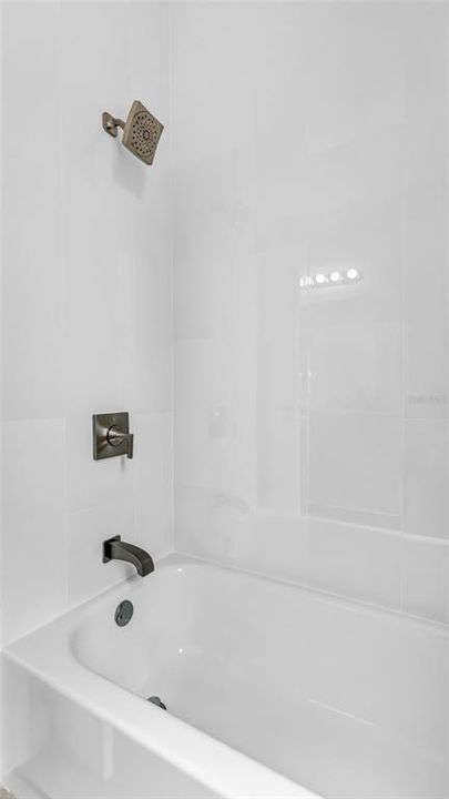 For Rent: $3,895 (4 beds, 3 baths, 2374 Square Feet)