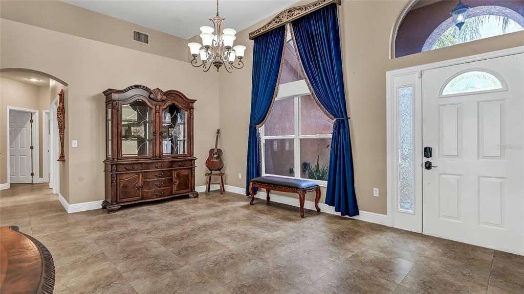 For Rent: $3,895 (4 beds, 3 baths, 2374 Square Feet)