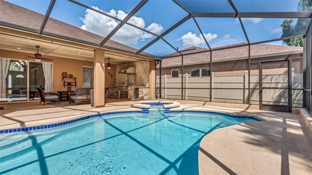 For Rent: $3,895 (4 beds, 3 baths, 2374 Square Feet)