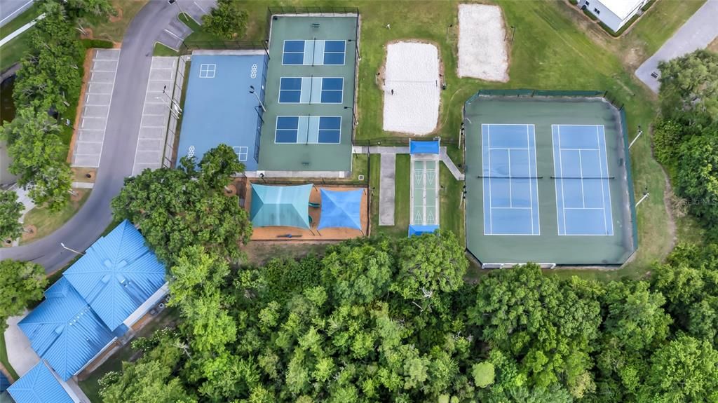 For Rent: $3,895 (4 beds, 3 baths, 2374 Square Feet)