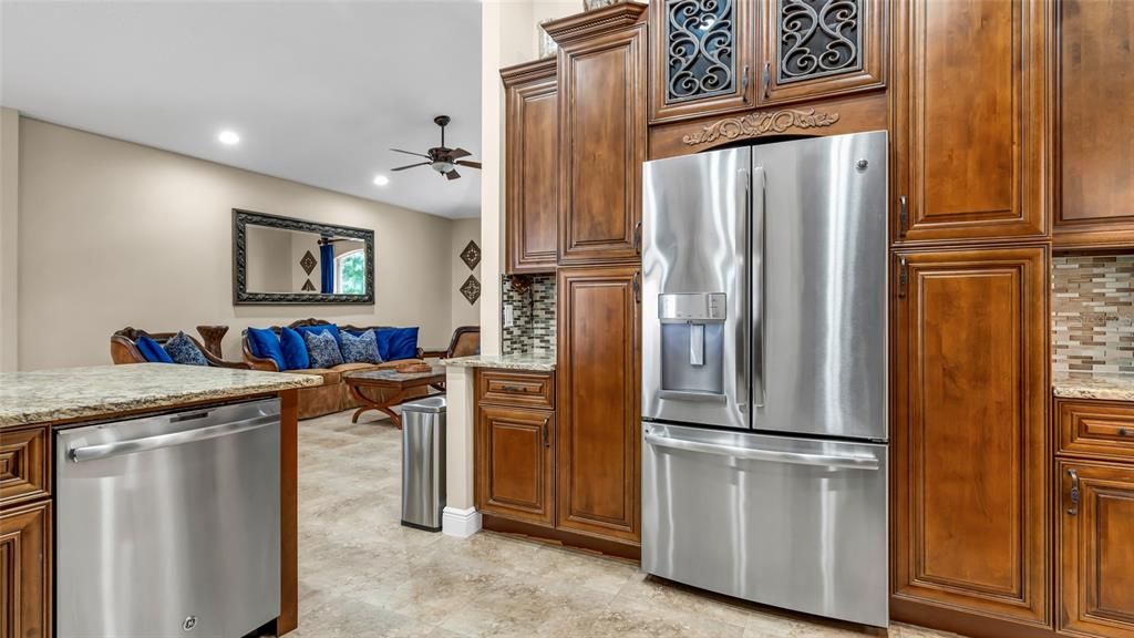 For Rent: $3,895 (4 beds, 3 baths, 2374 Square Feet)