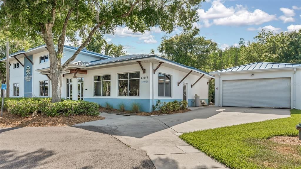 For Rent: $3,895 (4 beds, 3 baths, 2374 Square Feet)