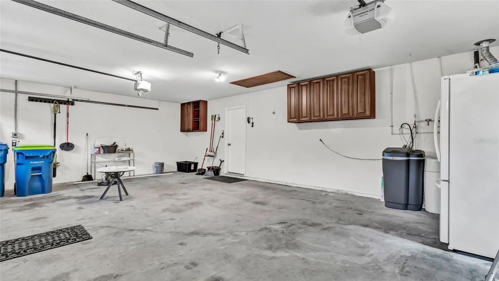 For Rent: $3,895 (4 beds, 3 baths, 2374 Square Feet)