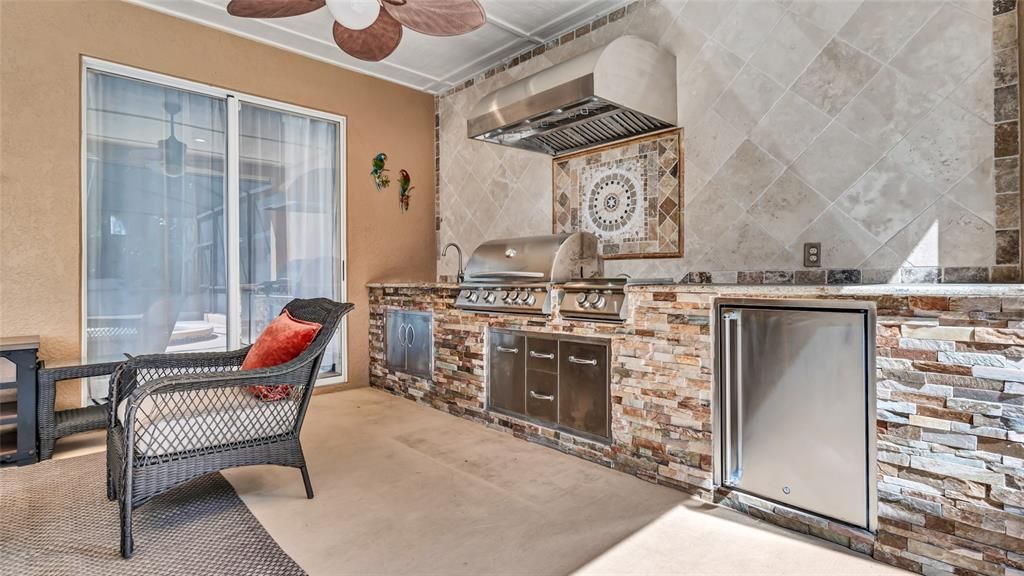 For Rent: $3,895 (4 beds, 3 baths, 2374 Square Feet)