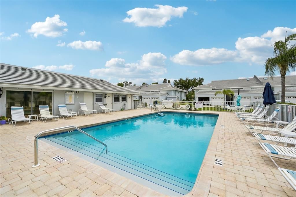 For Sale: $269,000 (2 beds, 2 baths, 1046 Square Feet)