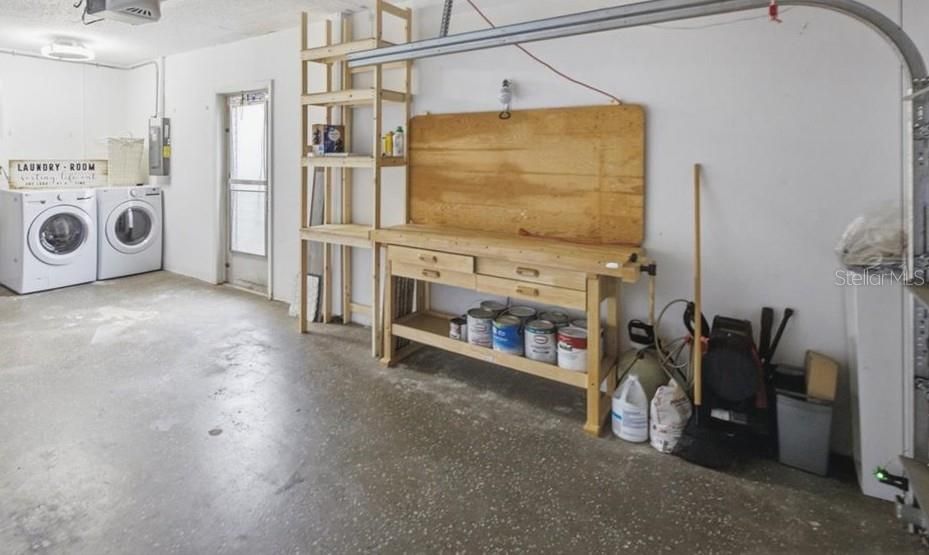На продажу: $265,000 (2 спален, 1 ванн, 935 Квадратных фут)