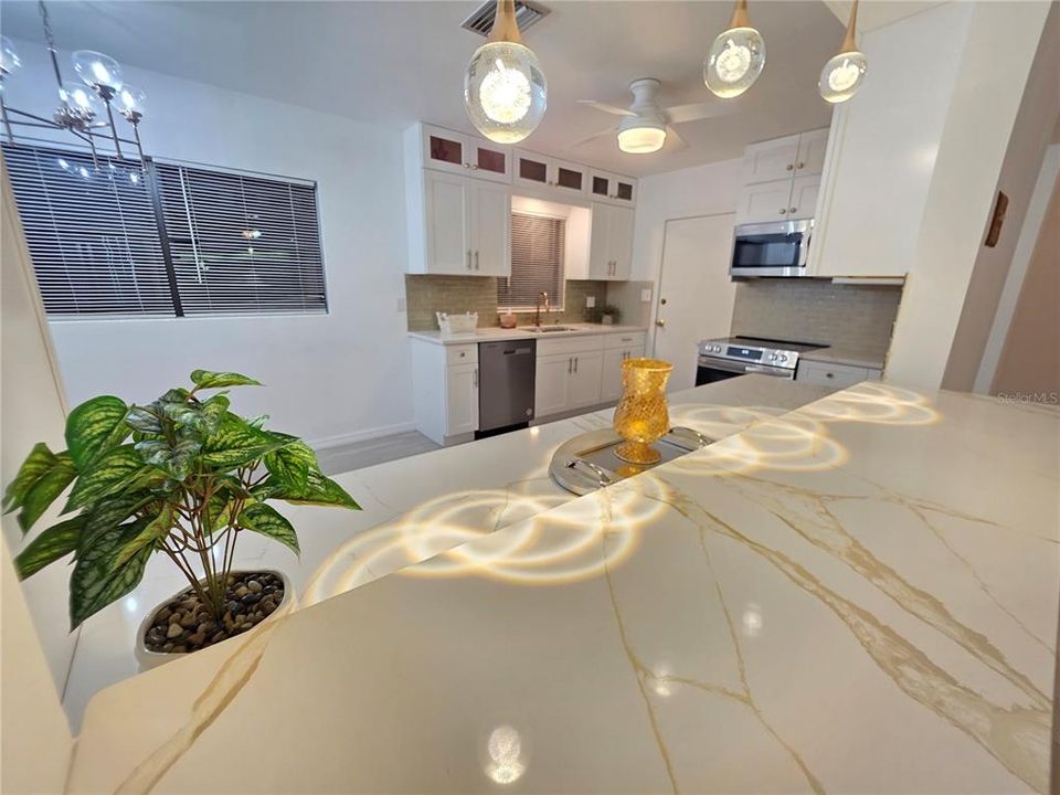 For Sale: $369,000 (2 beds, 2 baths, 1397 Square Feet)