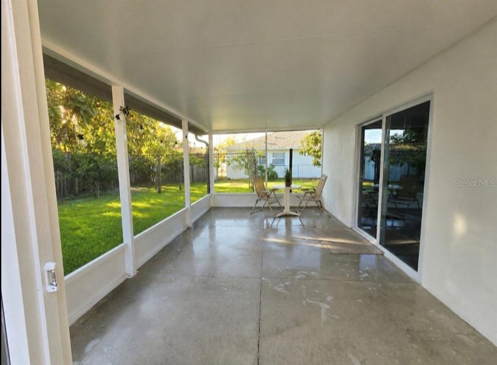 For Sale: $369,000 (2 beds, 2 baths, 1397 Square Feet)
