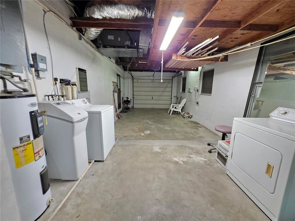 For Sale: $369,000 (2 beds, 2 baths, 1397 Square Feet)