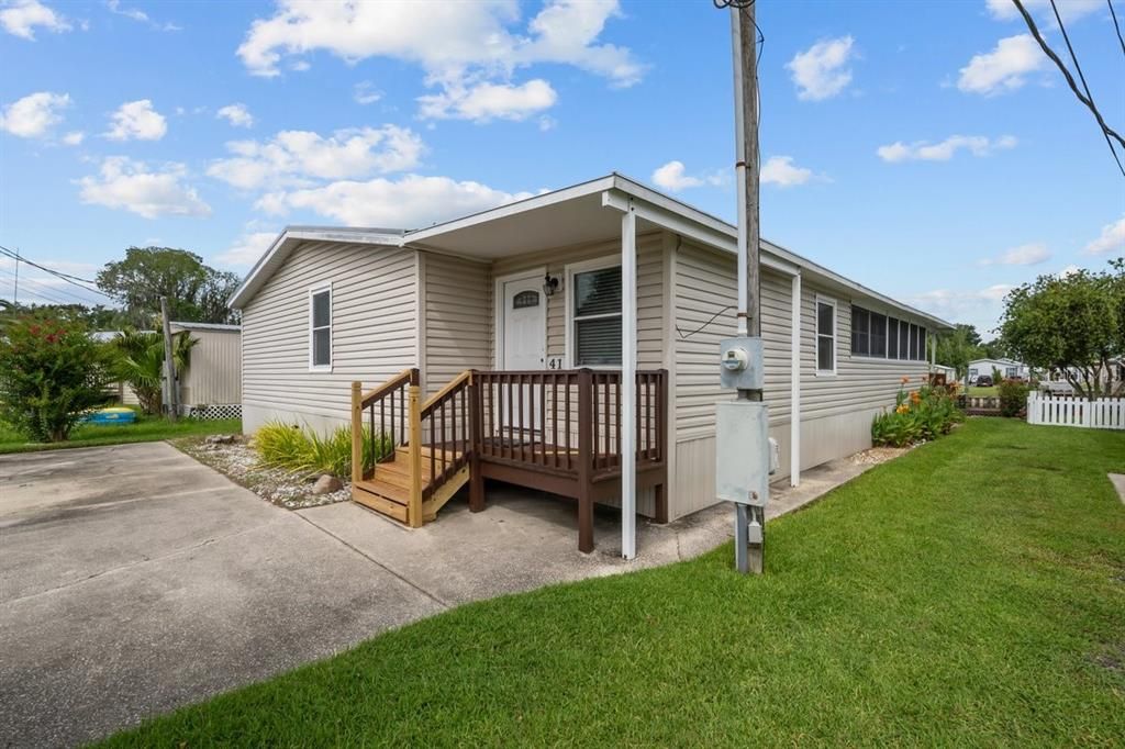 For Sale: $329,900 (3 beds, 2 baths, 2080 Square Feet)