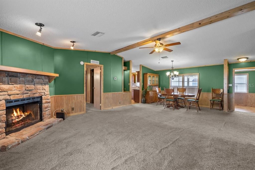 For Sale: $329,900 (3 beds, 2 baths, 2080 Square Feet)