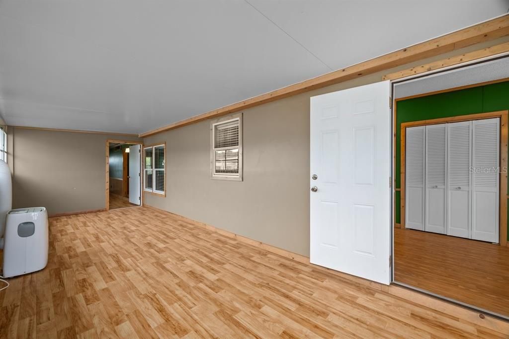For Sale: $329,900 (3 beds, 2 baths, 2080 Square Feet)