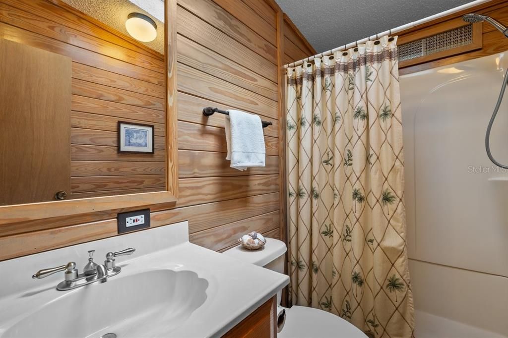 For Sale: $329,900 (3 beds, 2 baths, 2080 Square Feet)