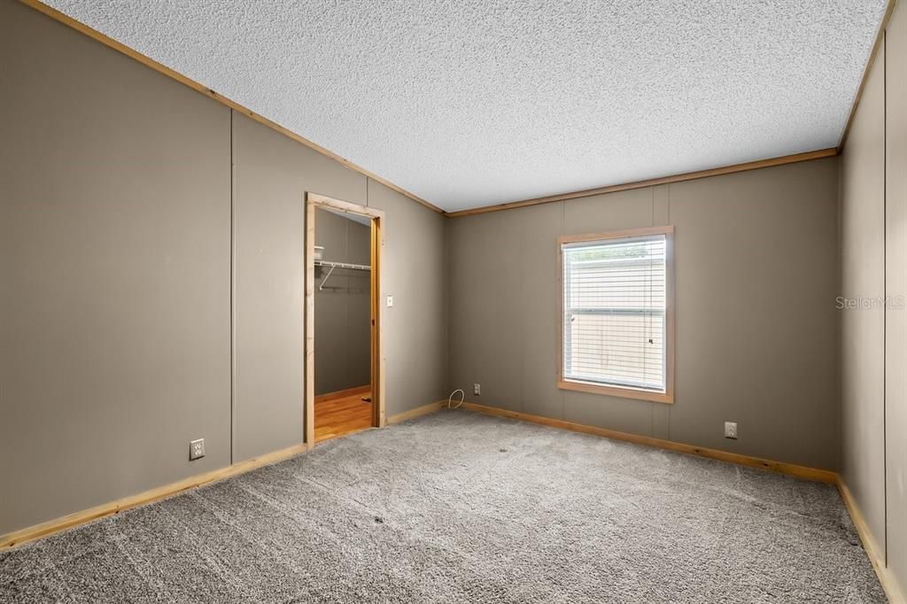 For Sale: $329,900 (3 beds, 2 baths, 2080 Square Feet)