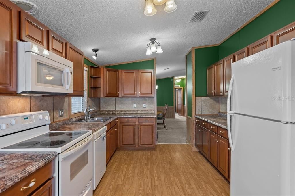 For Sale: $329,900 (3 beds, 2 baths, 2080 Square Feet)