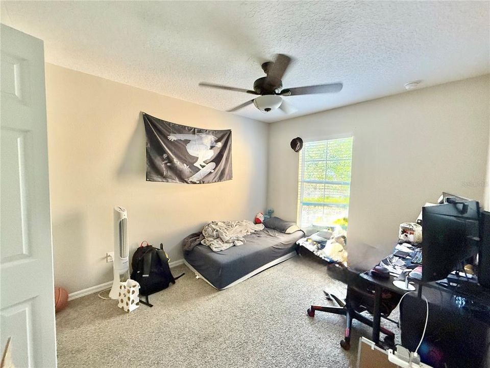 For Sale: $325,000 (3 beds, 2 baths, 1480 Square Feet)