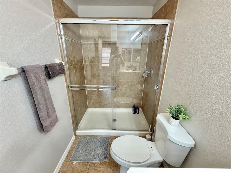 For Sale: $325,000 (3 beds, 2 baths, 1480 Square Feet)