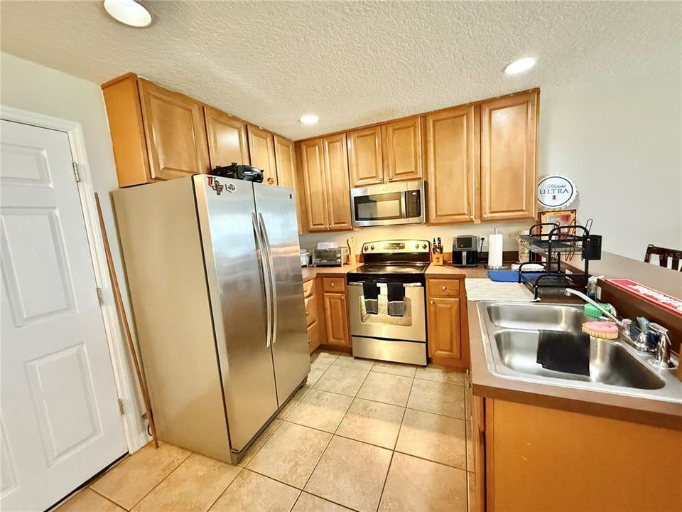 For Sale: $325,000 (3 beds, 2 baths, 1480 Square Feet)