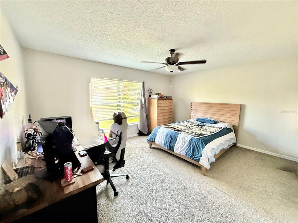 For Sale: $325,000 (3 beds, 2 baths, 1480 Square Feet)
