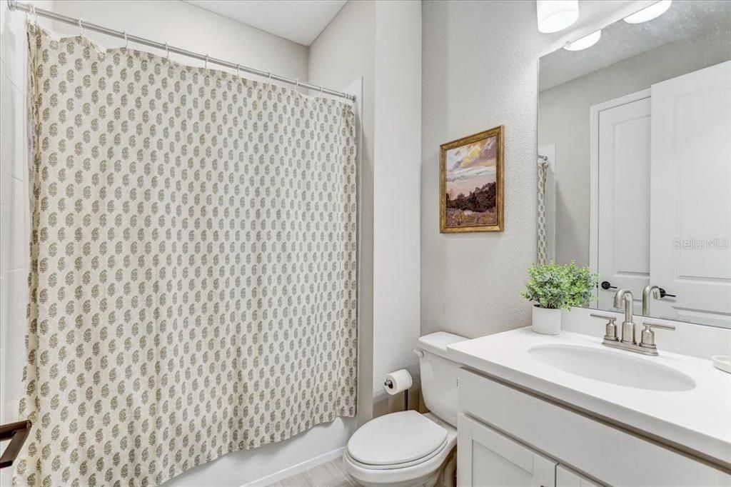En Renta: $3,750 (4 camas, 3 baños, 2420 Pies cuadrados)