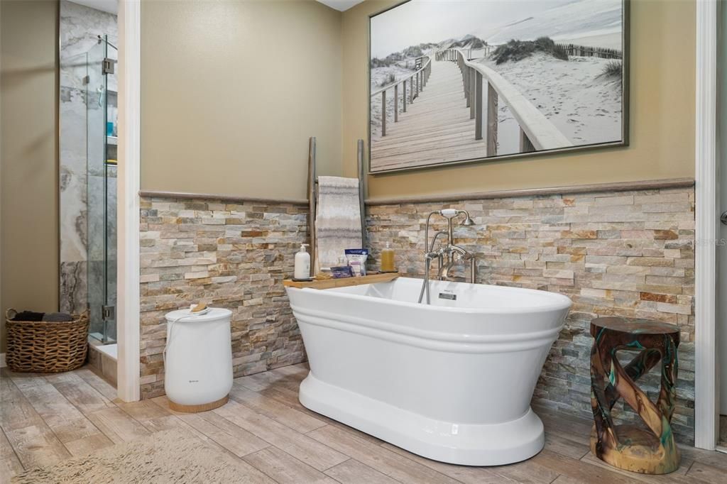 For Sale: $540,000 (4 beds, 2 baths, 2508 Square Feet)
