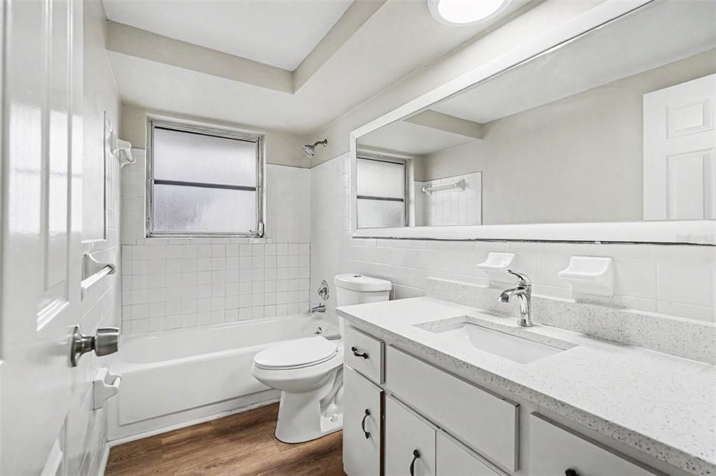 На продажу: $259,900 (3 спален, 2 ванн, 1184 Квадратных фут)