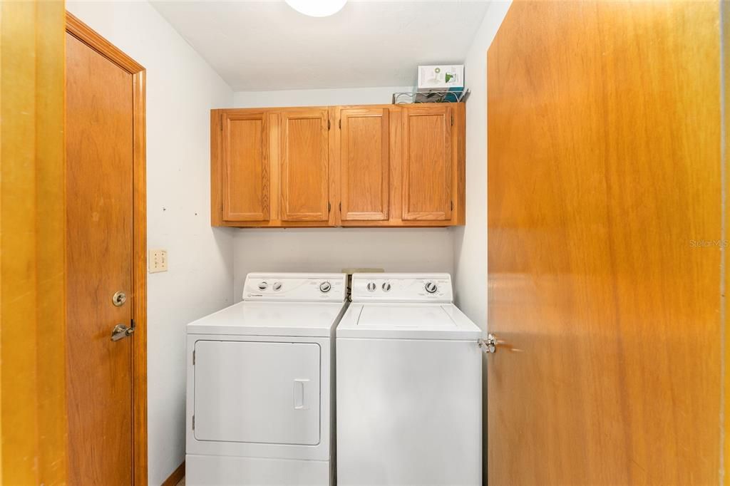 На продажу: $369,000 (3 спален, 2 ванн, 1586 Квадратных фут)