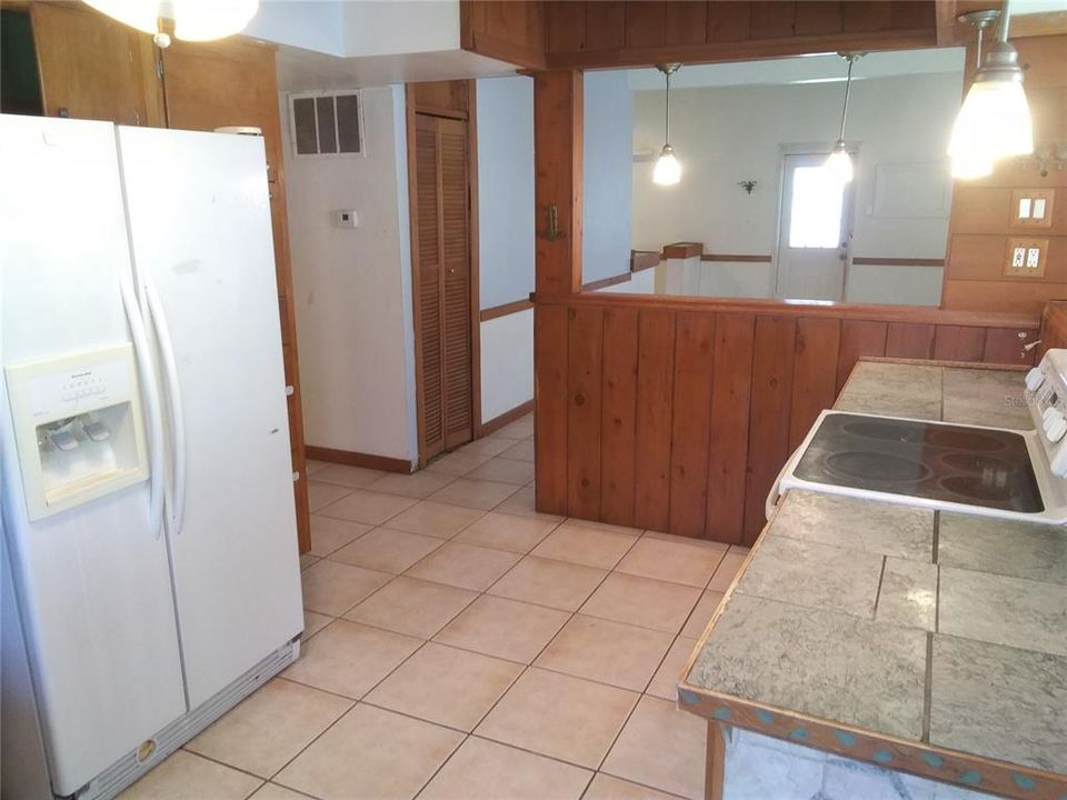 В аренду: $1,895 (2 спален, 1 ванн, 1259 Квадратных фут)