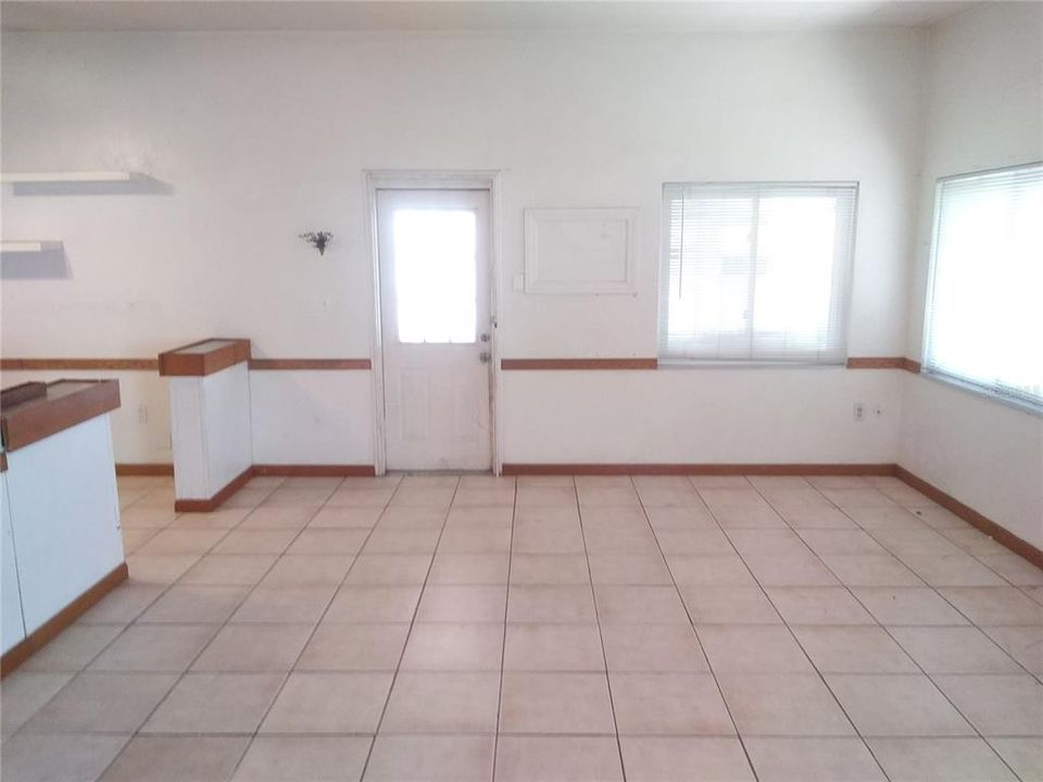 В аренду: $1,895 (2 спален, 1 ванн, 1259 Квадратных фут)