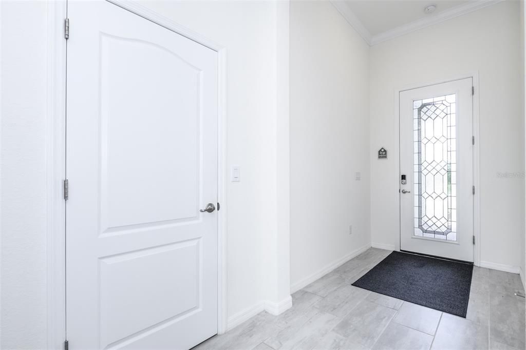 For Rent: $2,800 (3 beds, 2 baths, 1677 Square Feet)