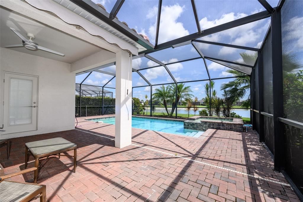 For Rent: $2,800 (3 beds, 2 baths, 1677 Square Feet)